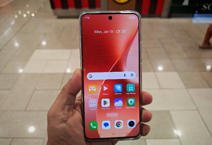 realme 15