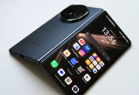 Honor Magic V5  