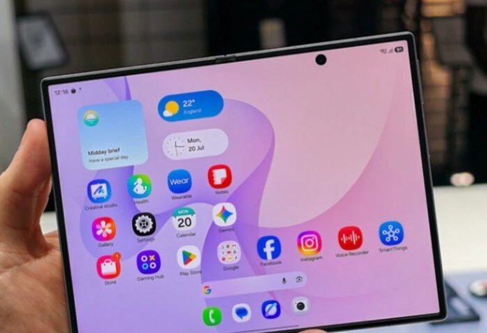 Galaxy Z Fold 8