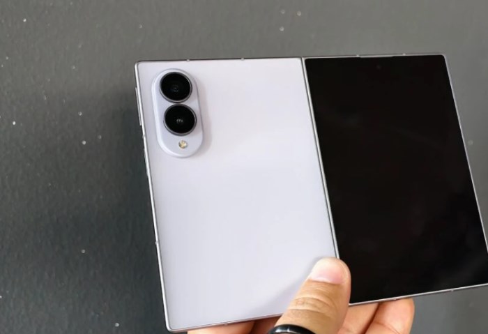 Galaxy Z Fold 8