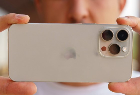 iPhone 15 Pro Max
