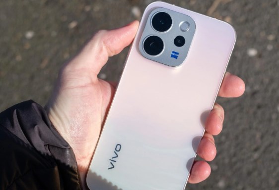 vivo V70