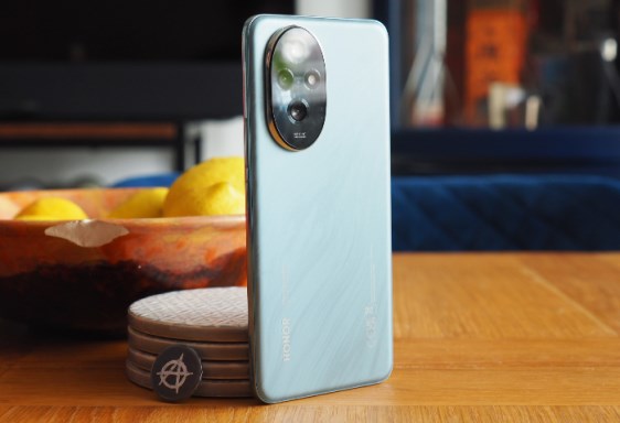 HONOR 200
