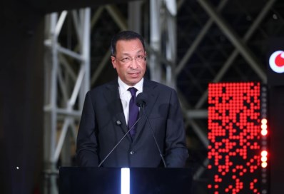 وزير الاتصالات