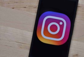 Instagram 