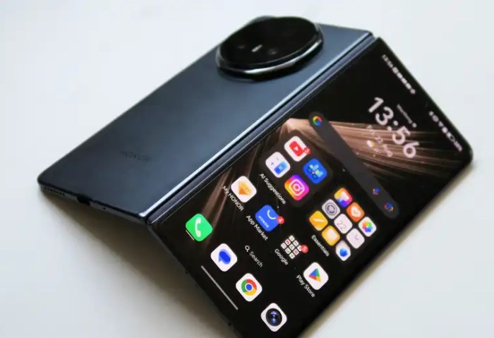 HONOR Magic V5