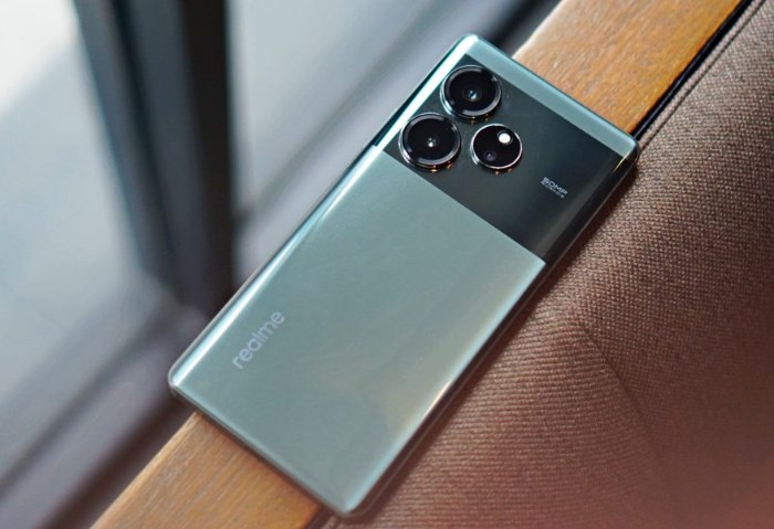 realme GT 6